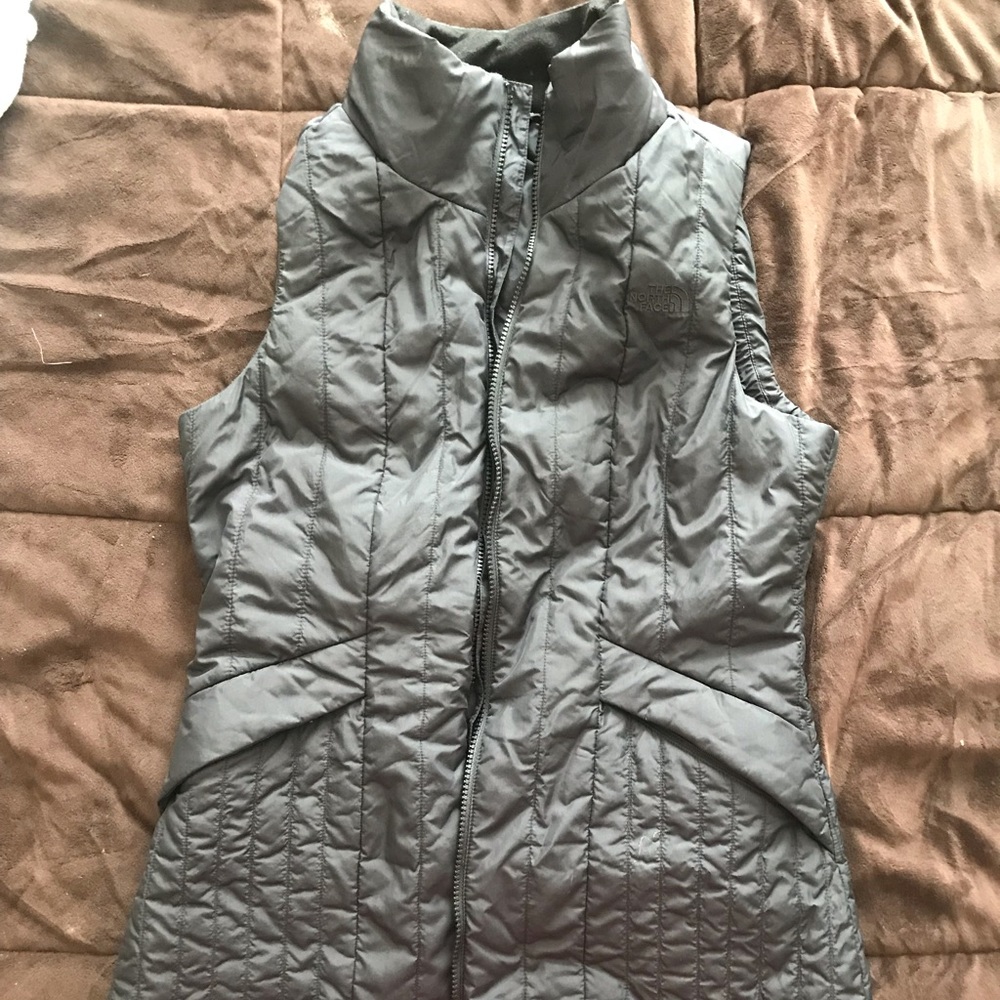 Black North face vest